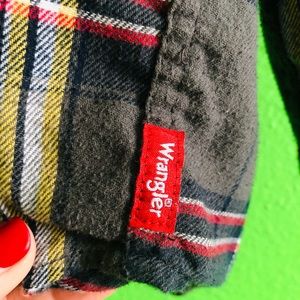 Wrangler Flannel Button up Shirt